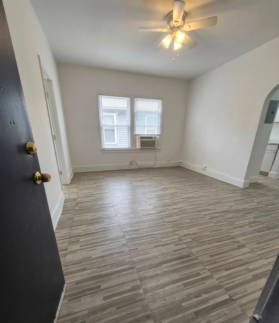 Miami Apartment: 2136 SW 5th St