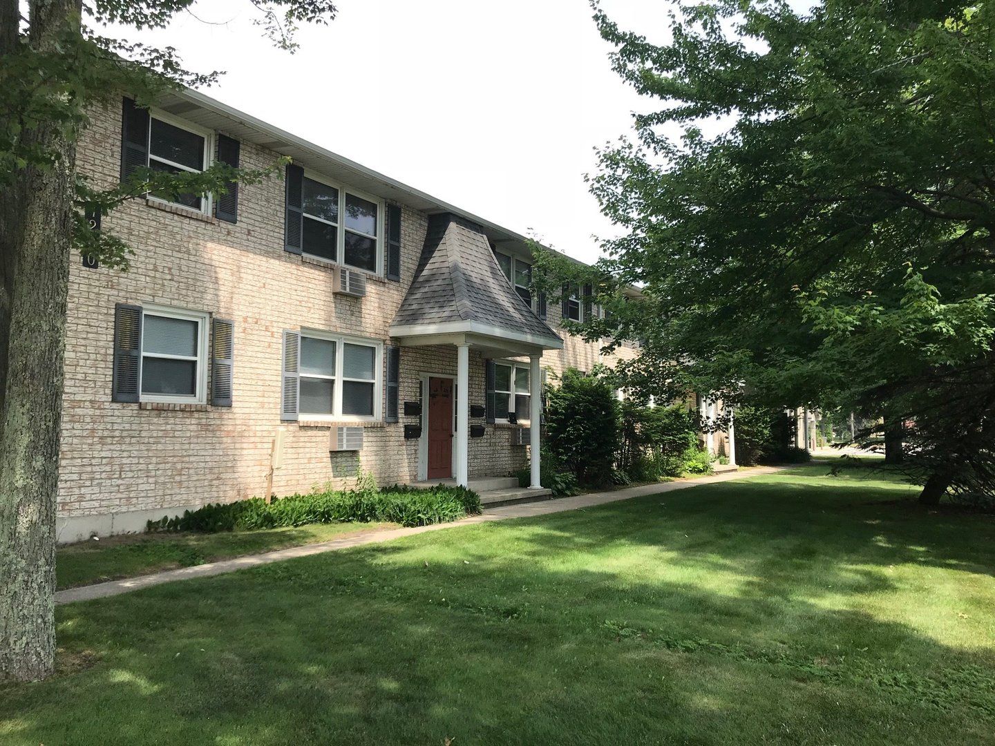 North Aire Apartments