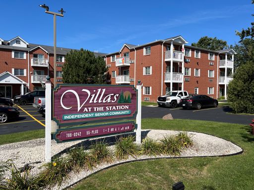 One Bedroom Available 10/1 - 55 & Better Community!