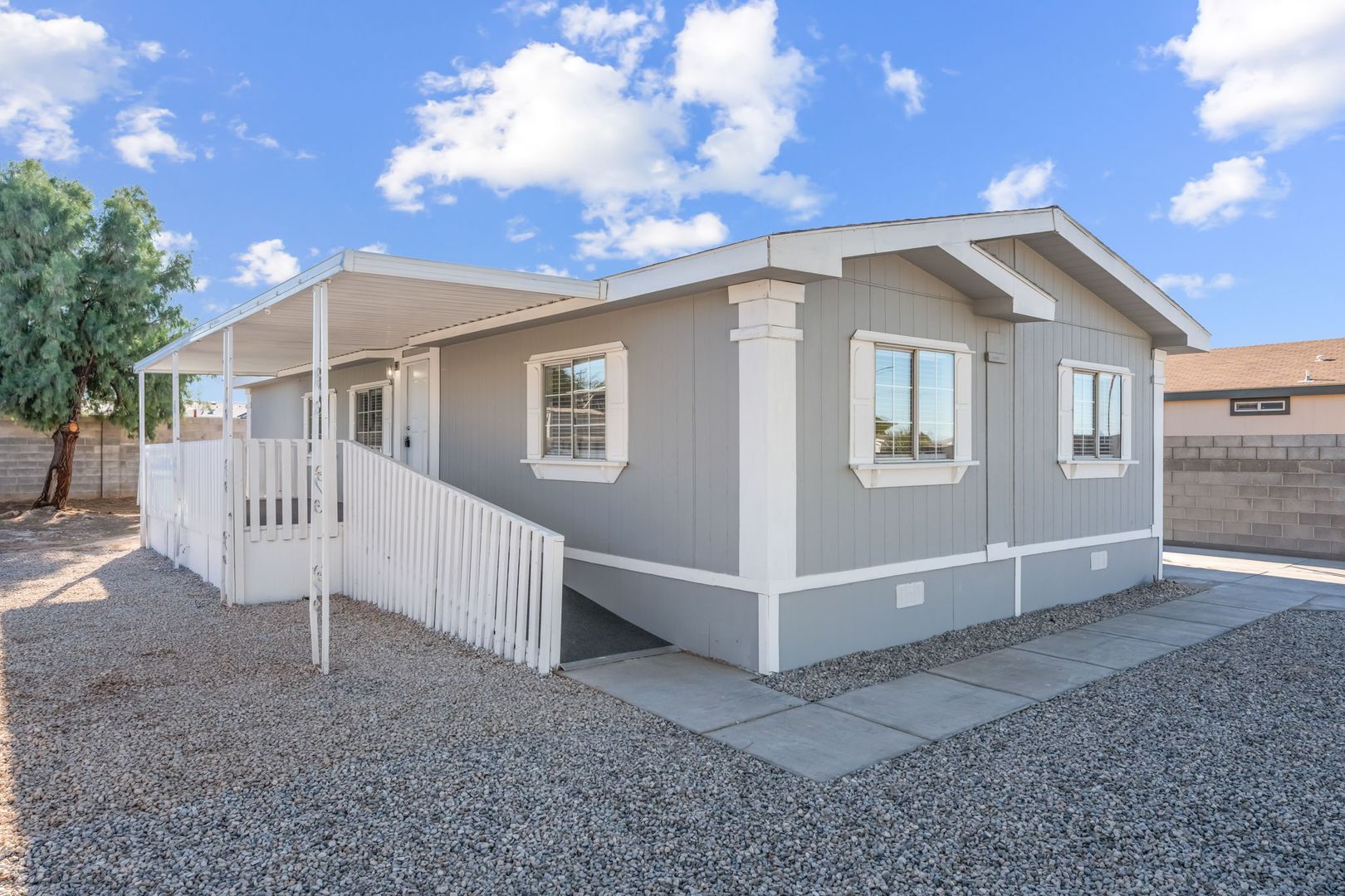 Las Vegas House: 6155 E. Carey Ave.