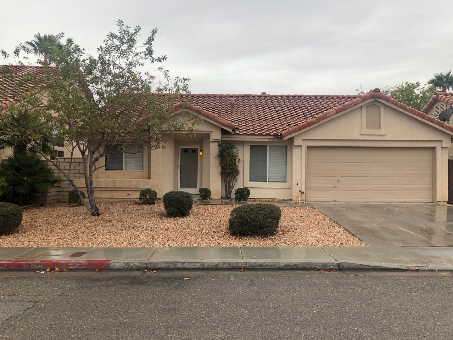 N Las Vegas House: 1677 Bent Arrow Dr