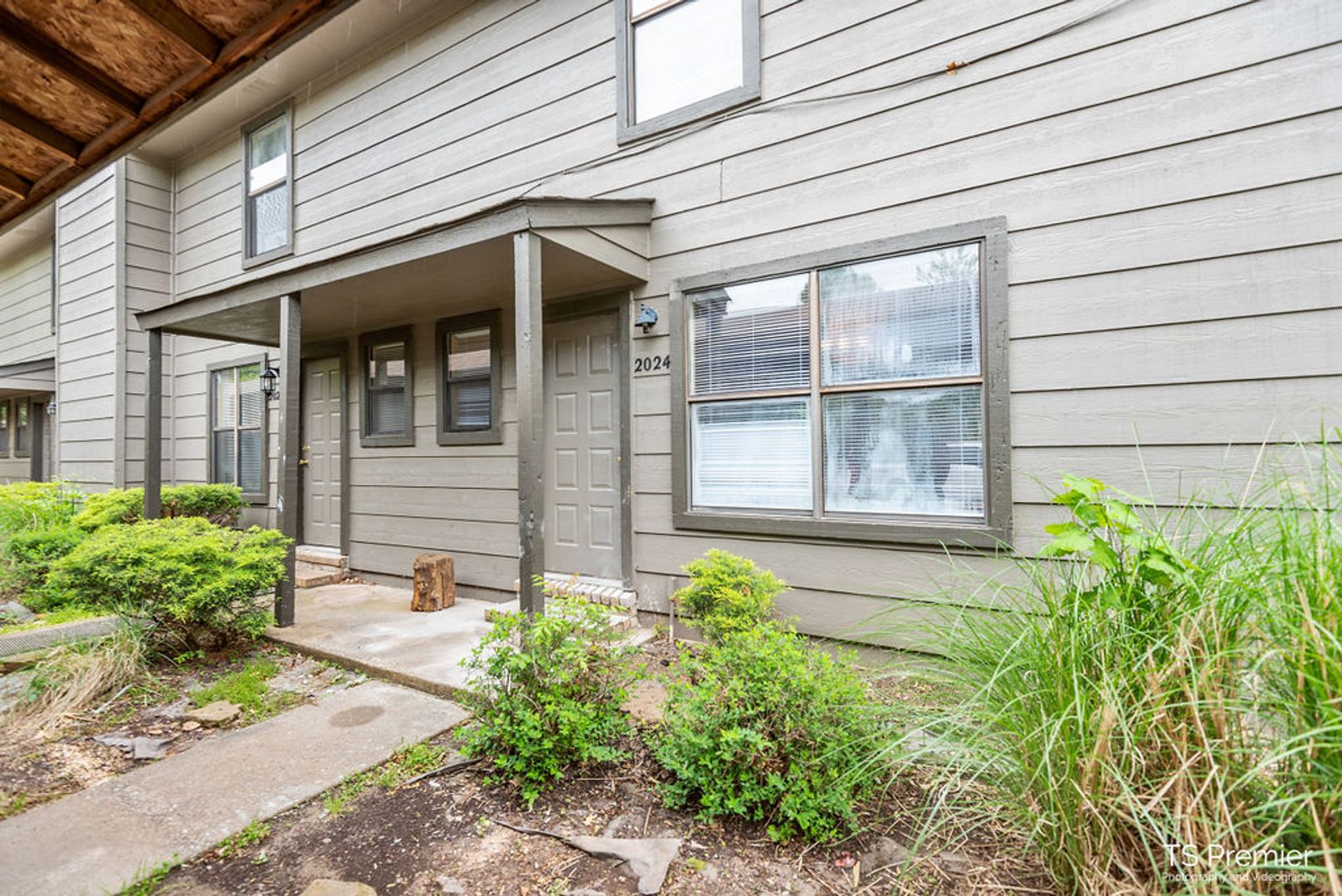 Fayetteville House: 2030 ball ave