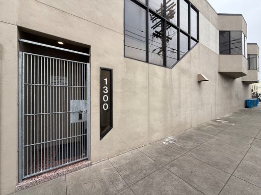 Corner Office/Showroom Space – Irving St & 25th Ave, Inner Sunset. – photo 1