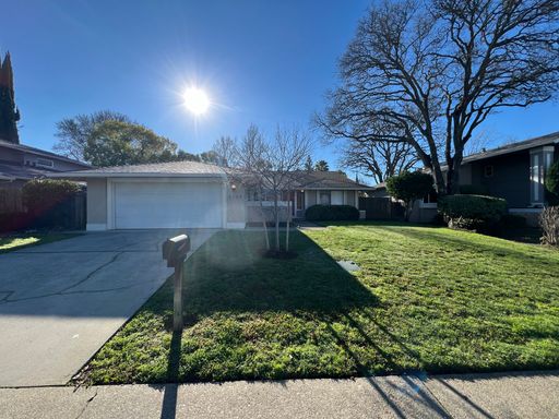 Charming and Spacious Citrus Heights Home – photo 1