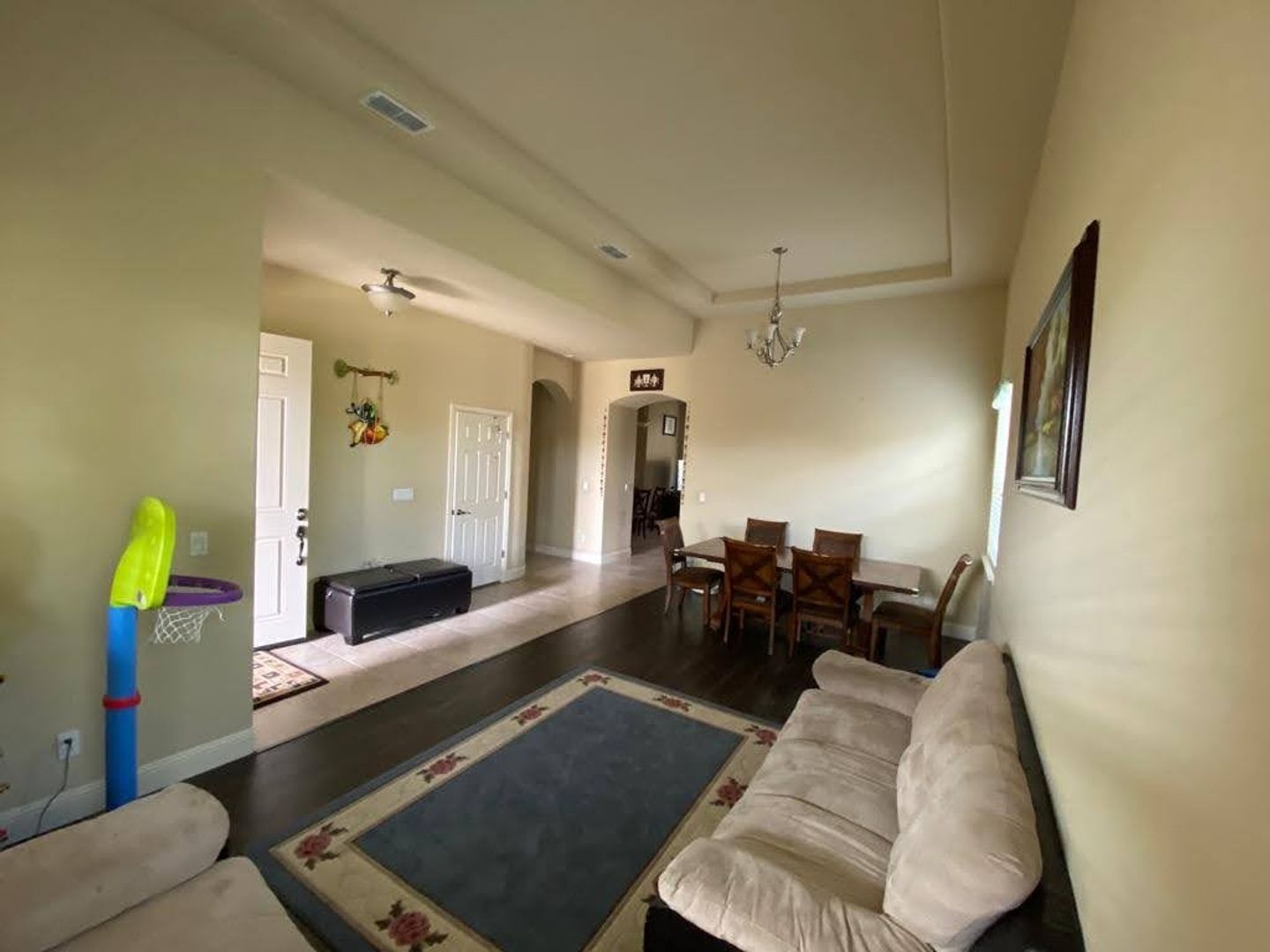 Folsom House: 663 Lefevre Drive