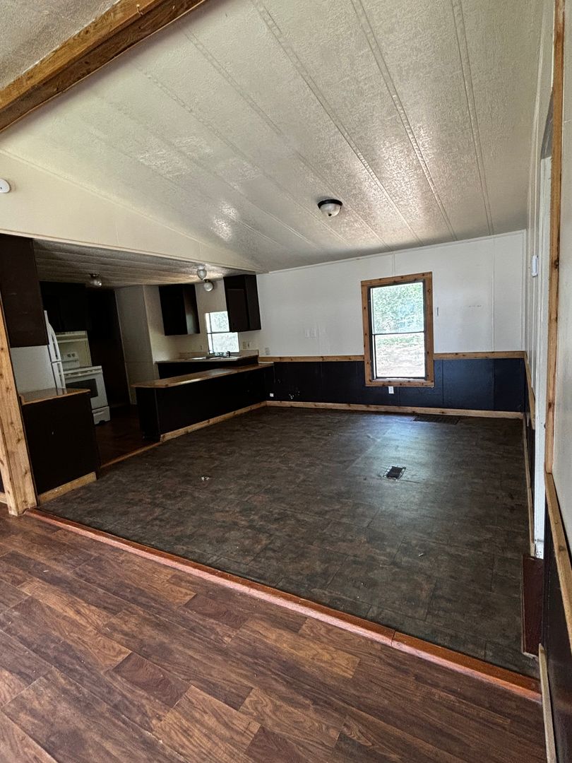 Keene Apartment: Wallen Park Estates