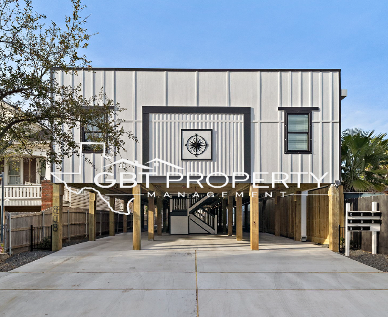 Galveston Apartment: 808 Sealy Ave