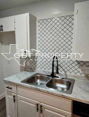 2 Bedroom 1 Bathroom Apartment! – photo 1