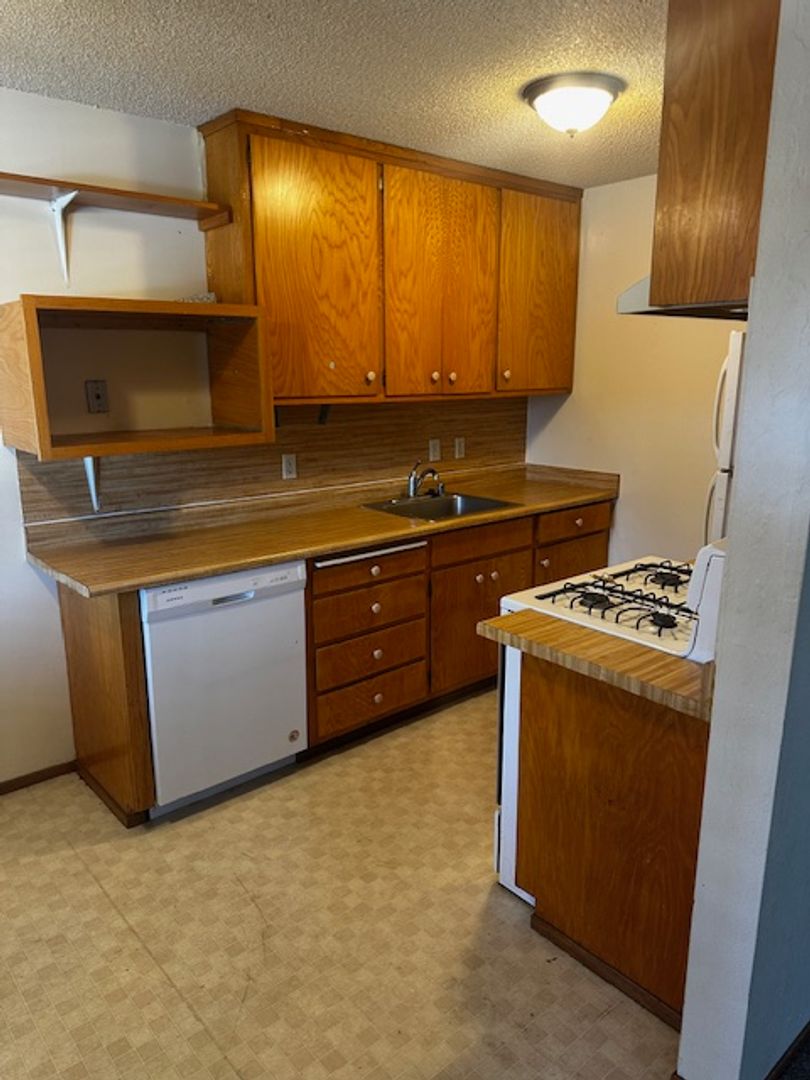El Sobrante Apartment: 4827 Appian Way