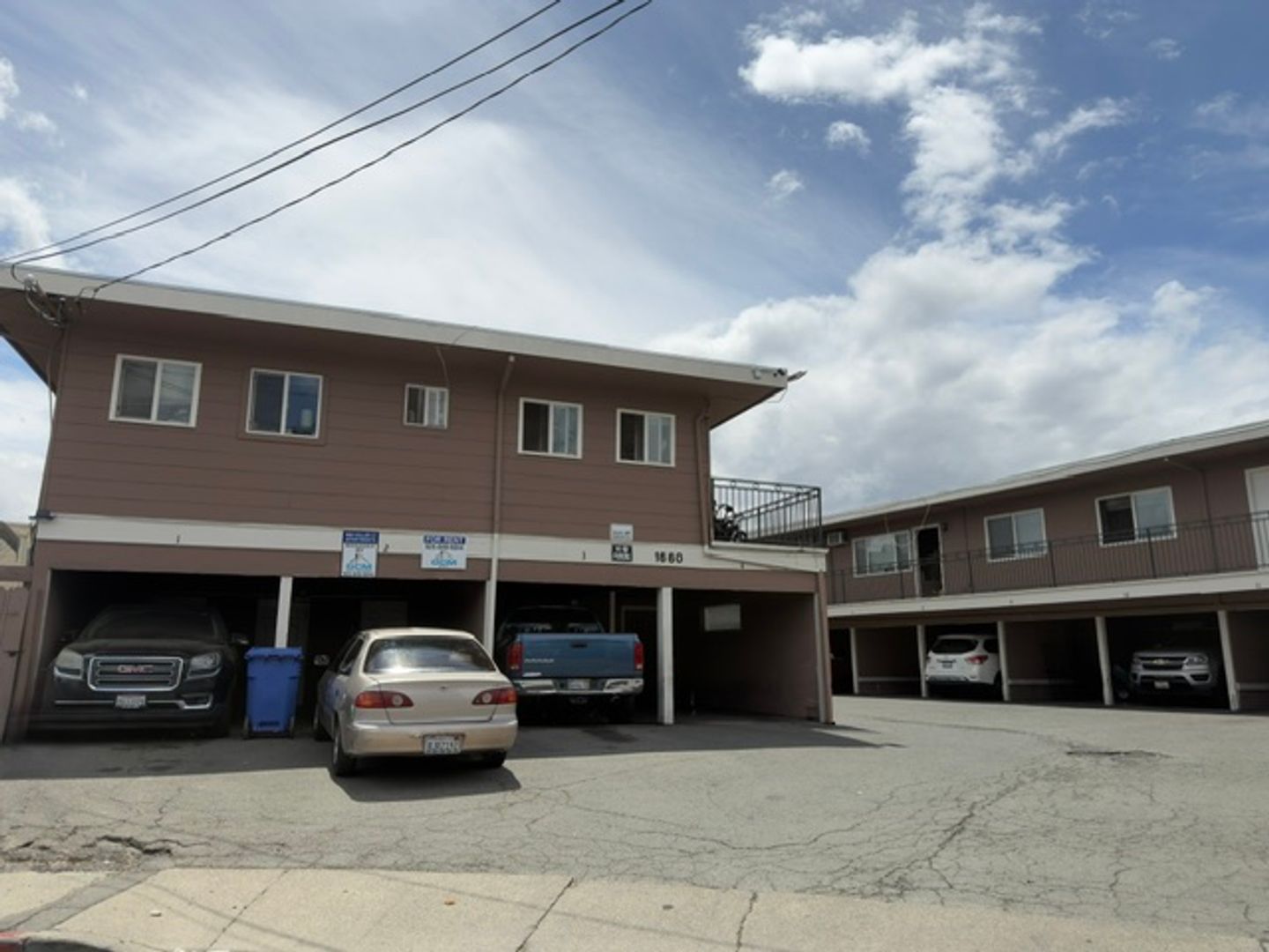 Concord Apartment: 1660 Haller Ct
