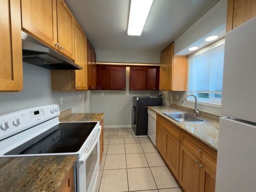 Excellent commute location 3 bed/2 bath unit @ the crossroads of 580,238 in San Leandro – photo 1
