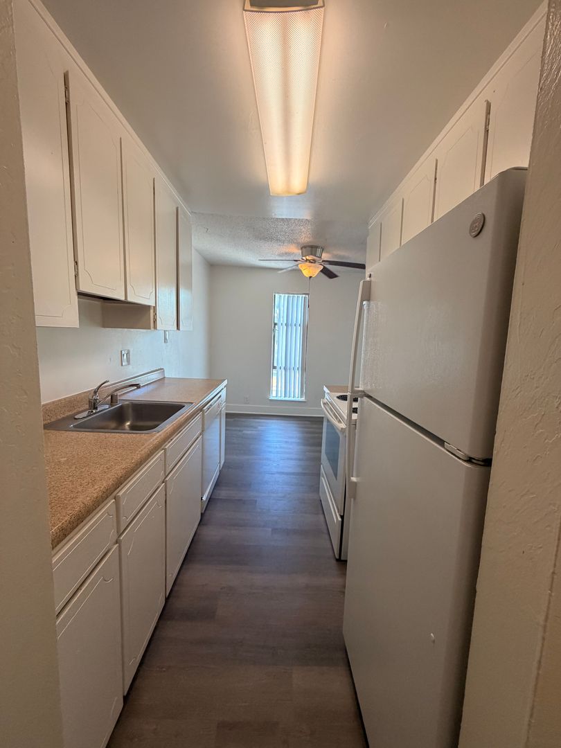 Concord Apartment: 1704 Clayton Road