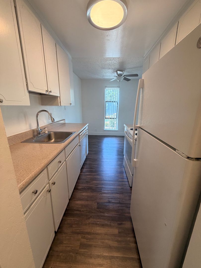 Concord Apartment: 1704 Clayton Road
