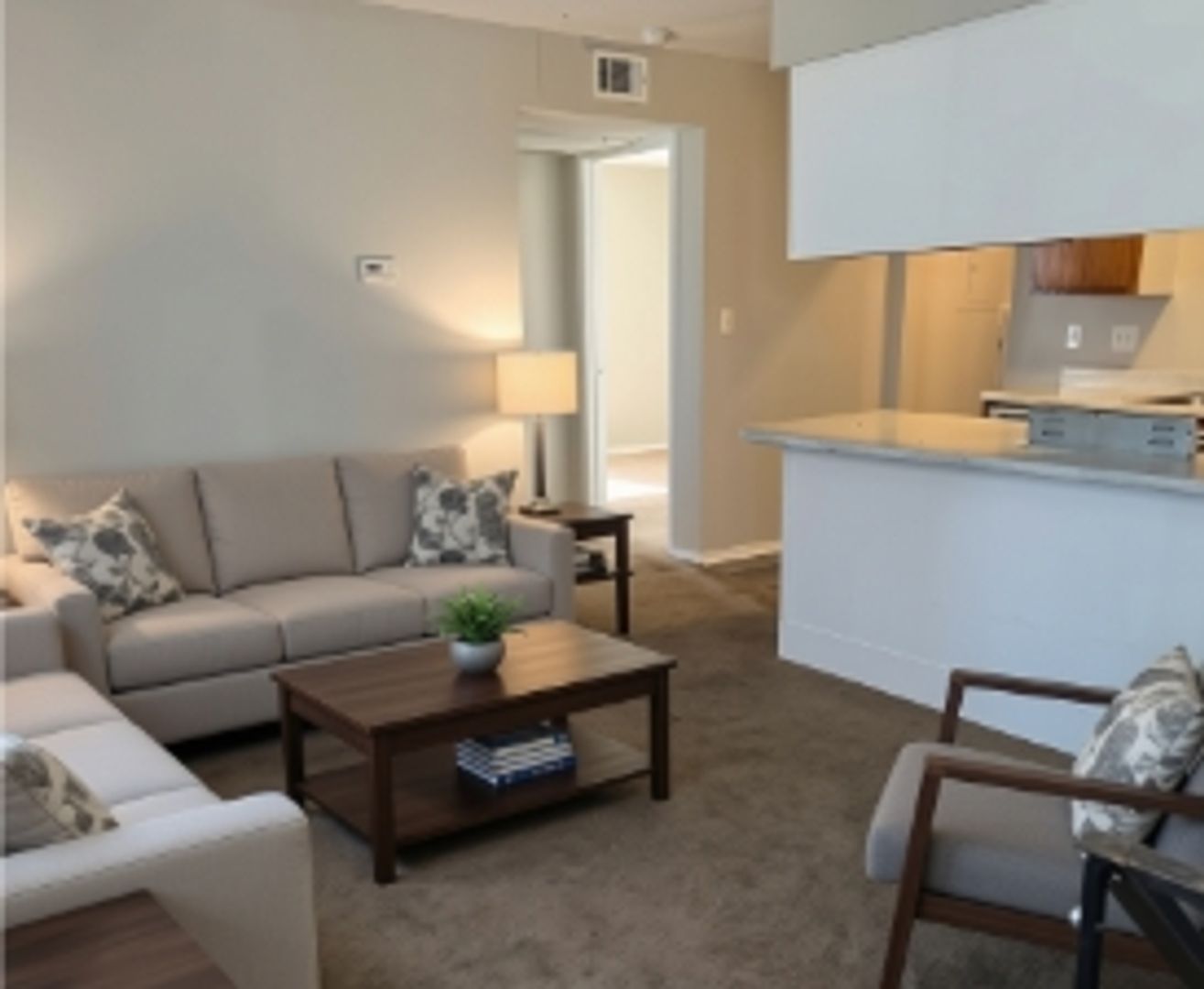 Searcy Apartment: 400 Meadow Lake Circle