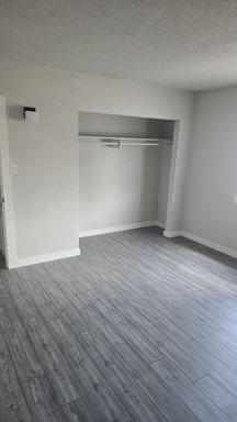 Renovated 1 Bed 1 Bath Unit For Rent! $500 Move-In Special – photo 1