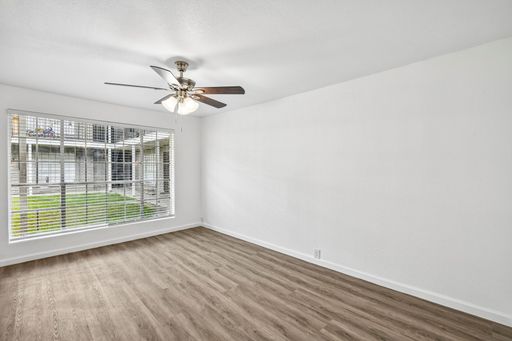 666 Maxey Rd, B17 – photo 1