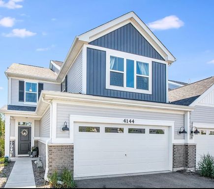 *** COMING SOON 9-15-26! / 2 BED-2.5 BTH / END UNIT / NEWER CONSTUCTION / PET FRIENDLY / 2 CAR GARAGE / HUGE LOFT OR OFFICE*** – photo 1