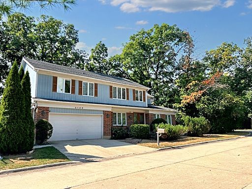 *** RECENTLY UPDATED / SS APPLIANCES / LARGE YARD / FINISHED BASEMENT / CENTRAL AIR / ATTACHED GARAGE ***