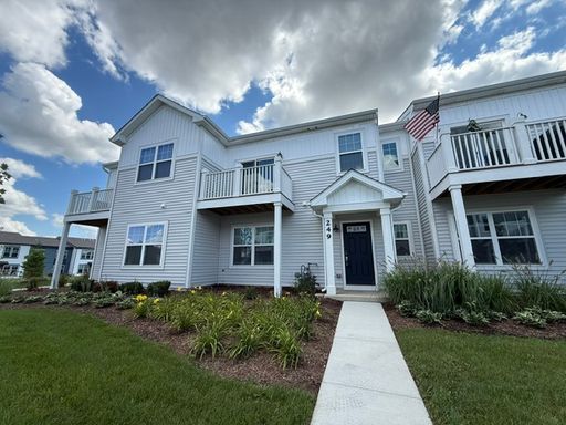 *** 3BR-3BA / CENTRAL AIR / SS APPLIANCES / IN-UNIT LAUNDRY / GARAGE ***
