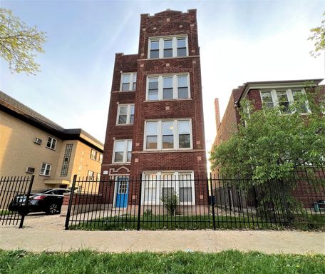*** AVAILABLE 9-15-26! / 4BR-2BA / CENTRAL AIR / KITCHEN APPL INCL / ON-SITE LAUNDRY / PARKING AVAIL / PET FRIENDLY / EASY COMMUTE *** – photo 1