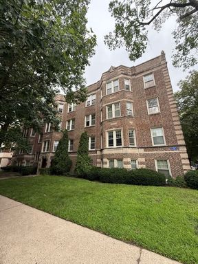 *** 3BR-1BA / HARDWOOD FLOORS / FENCED YARD / RECENTLY UPDATED / STORAGE UNIT / ON-SITE LAUNDRY / EASY COMMUTE / BIKE STORAGE *** – photo 1