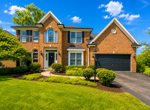 *** HARDWOOD FLOORS / CENTRAL AC / LAKE VIEWS / LARGE CLOSETS *** – photo 1
