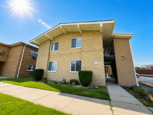 *** 1BR-2BA / APPL INCL / PARKING INCLUDED / ON-SITE LAUNDRY / PET FRIENDLY / PAY ELECTRIC ONLY ***