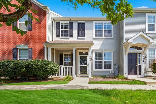 *** 3BR, 2.5BA / CENTRAL AIR / SS APPLIANCES / IN-UNIT LAUNDRY / ATTACHED GARAGE / PET FRIENDLY ***