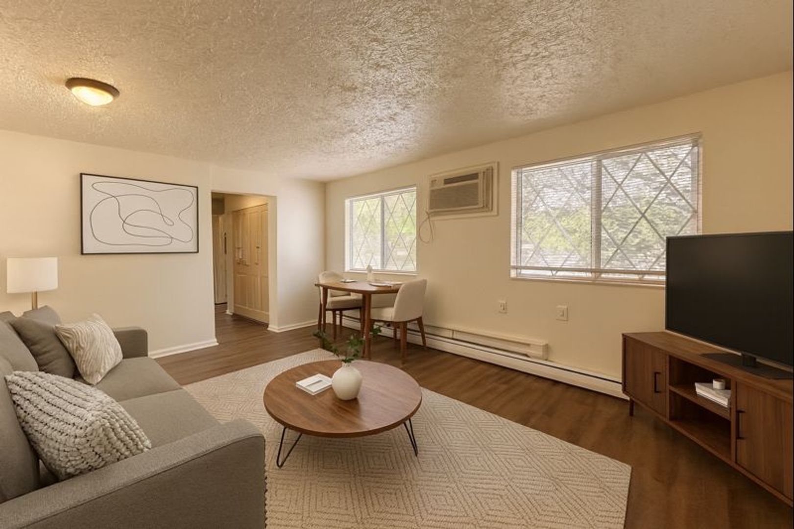 Beaver Apartment: 757 5th St