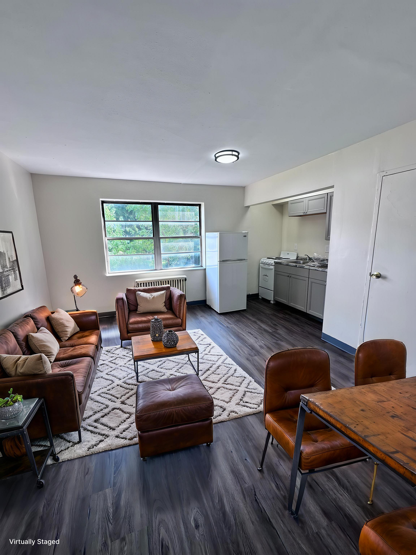 Baden Apartment: 912 2nd St Baden, PA 15005