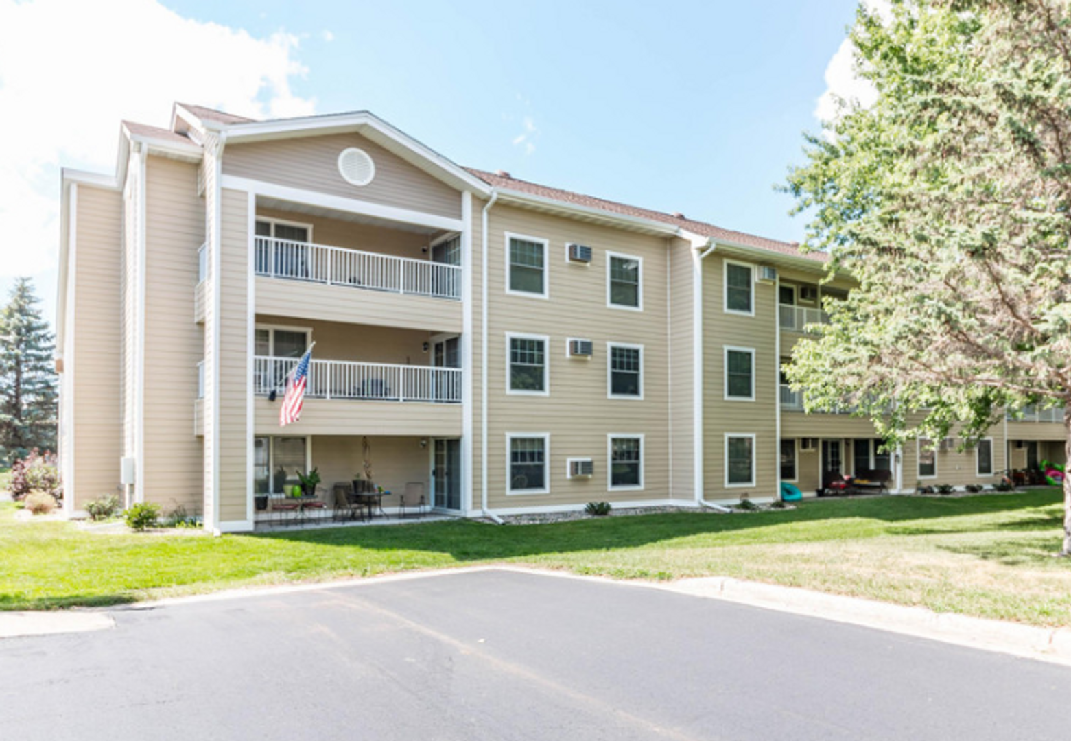 Sartell Apartment: 700 10th Ave N