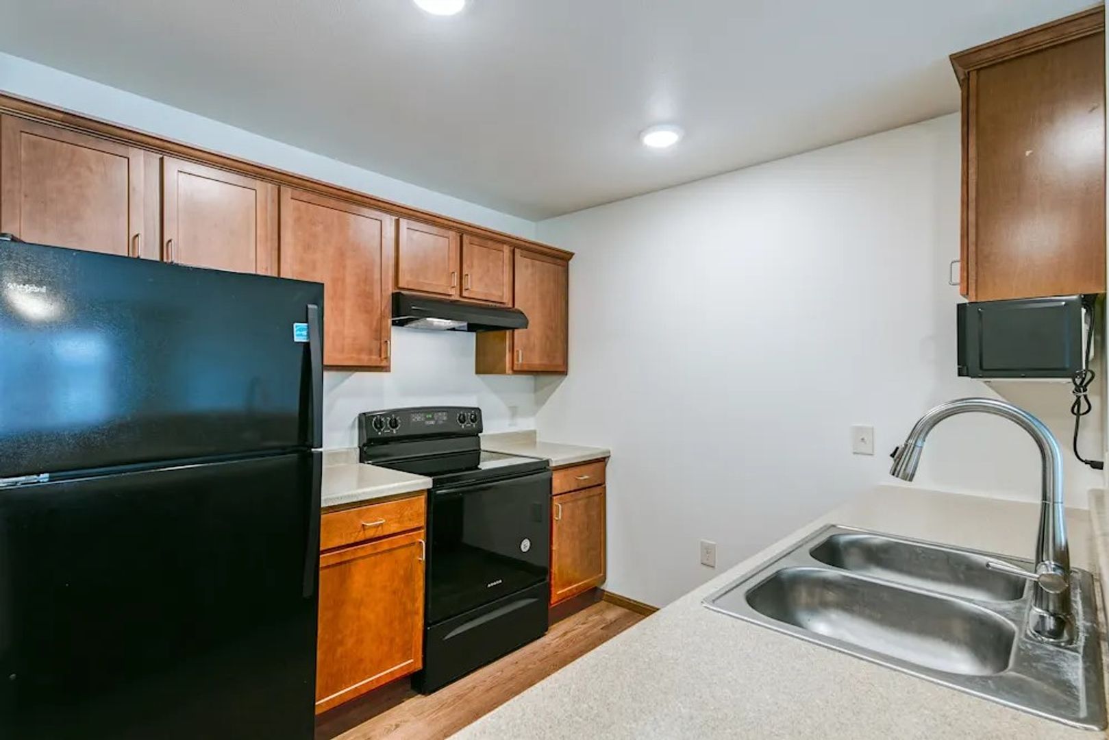 Sartell Apartment: 810 Roberts Road