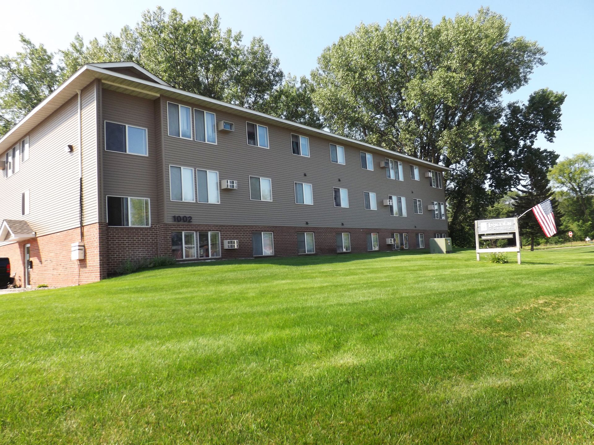 St. Cloud Apartment: 1060 7th St SE