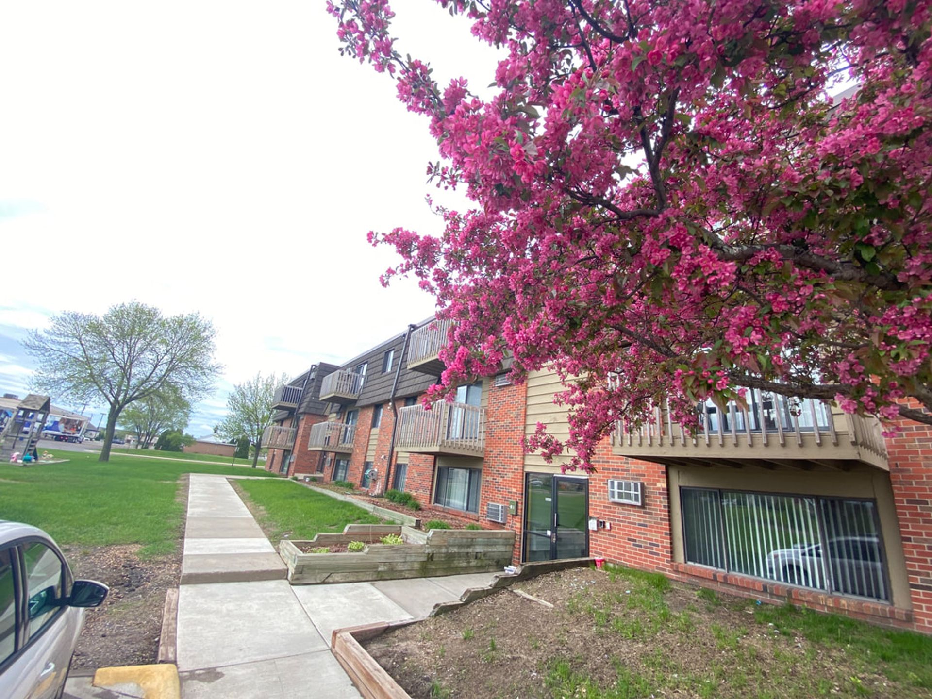 Big Lake Apartment: 400 Fern Street