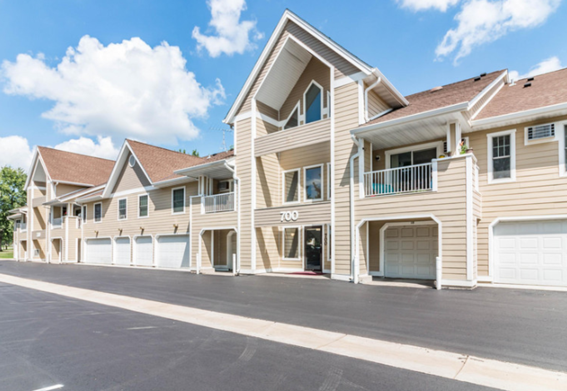 Sartell Apartment: 700 10th Ave N