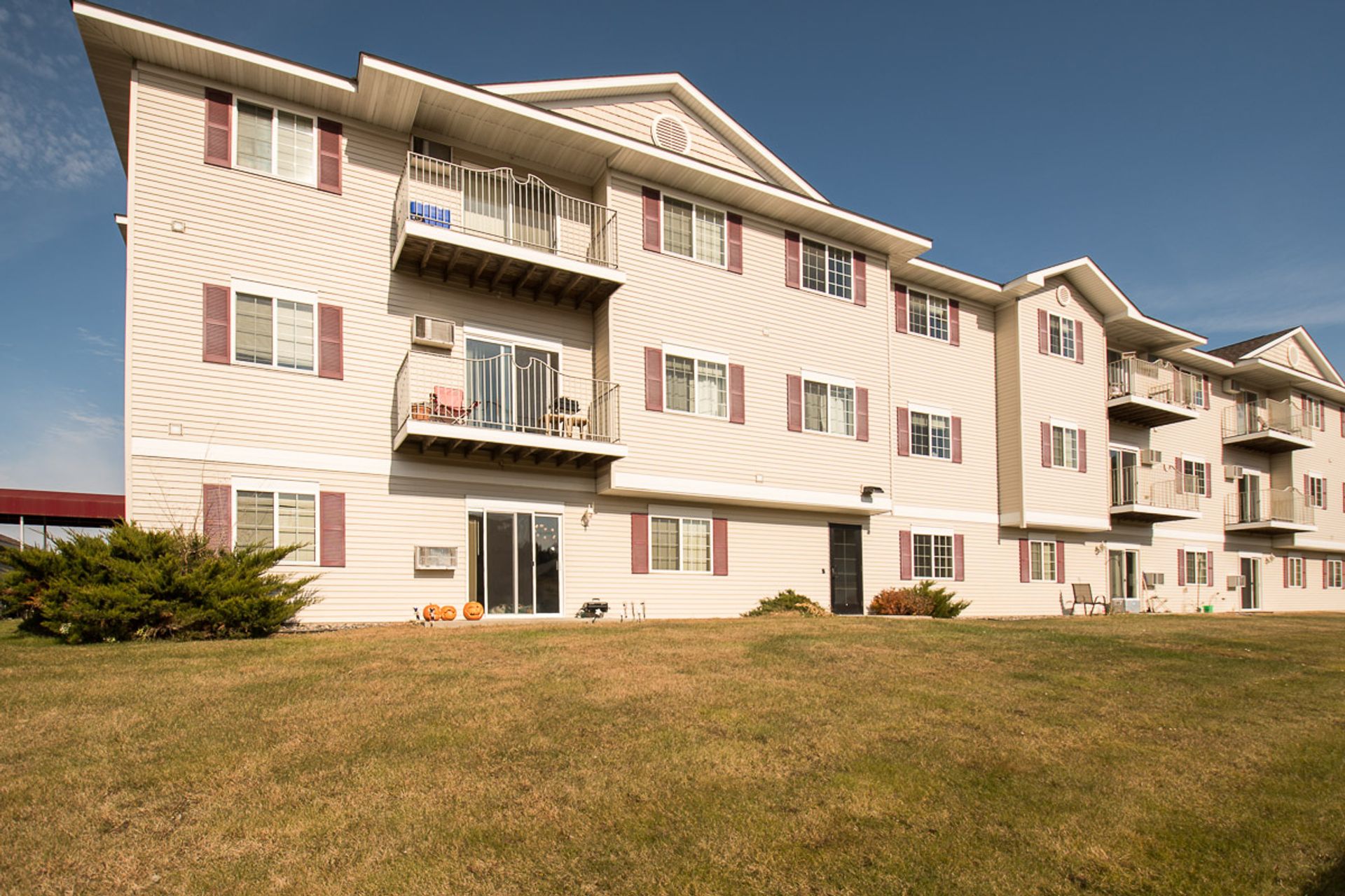 Staples Apartment: 102 Airview Drive