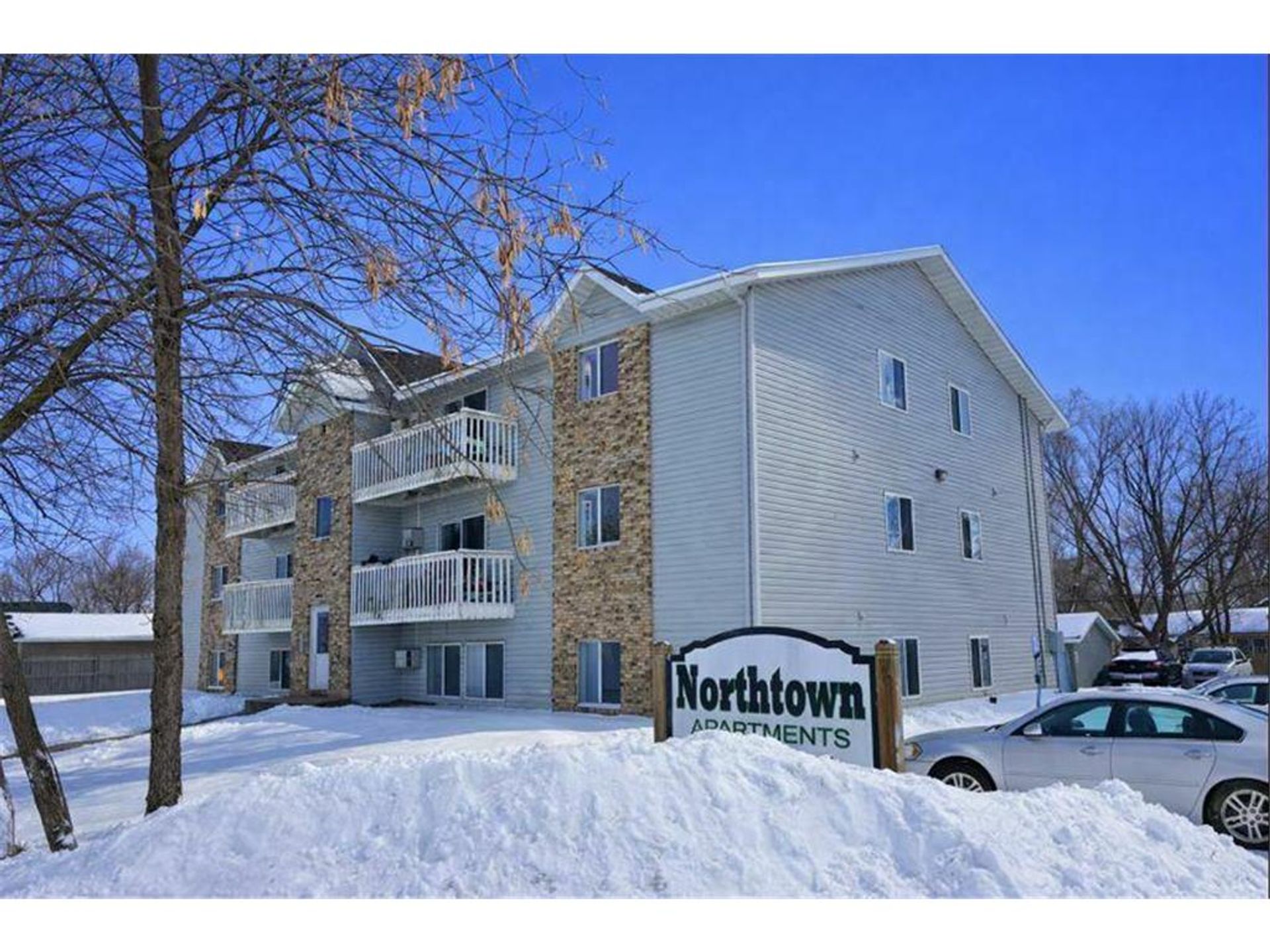 St. Cloud Apartment: 1423 6th St N