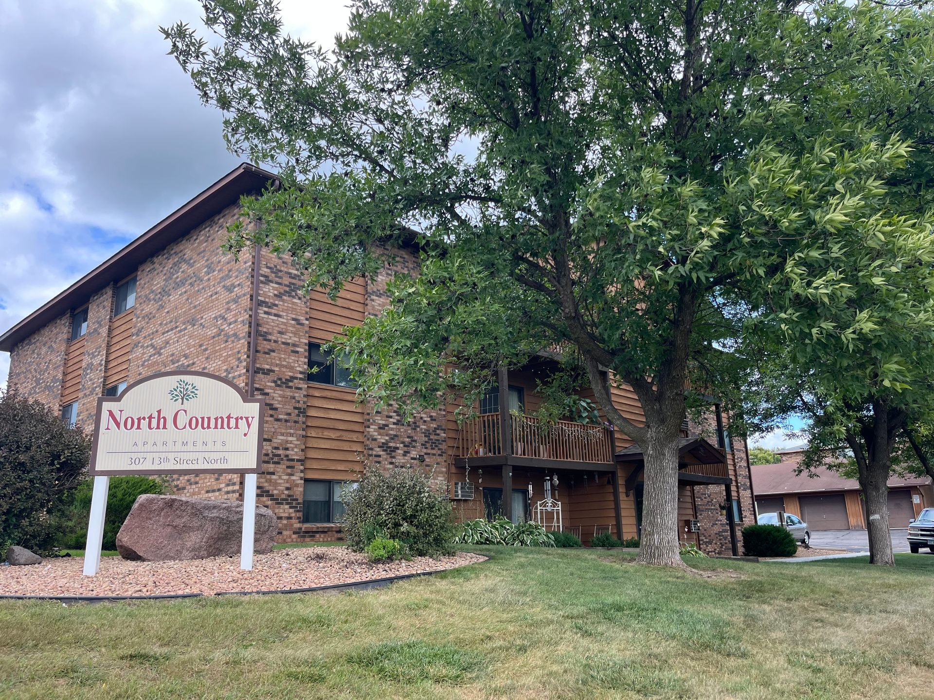 Sauk Rapids Apartment: 307 13th St N