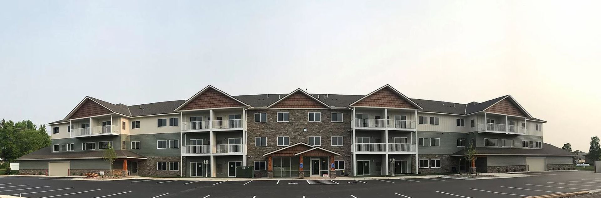 Elk River Apartment: 725 6th St NW