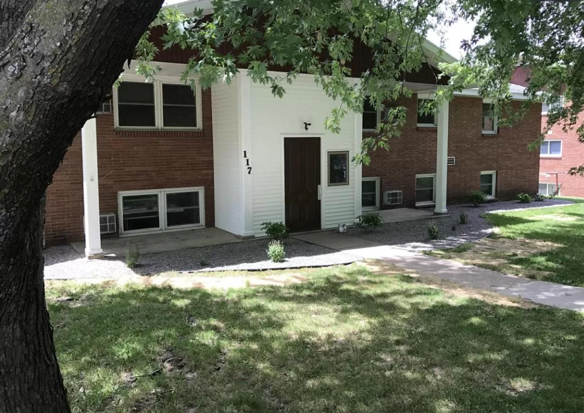Sauk Rapids Apartment: 107 3rd Ave S