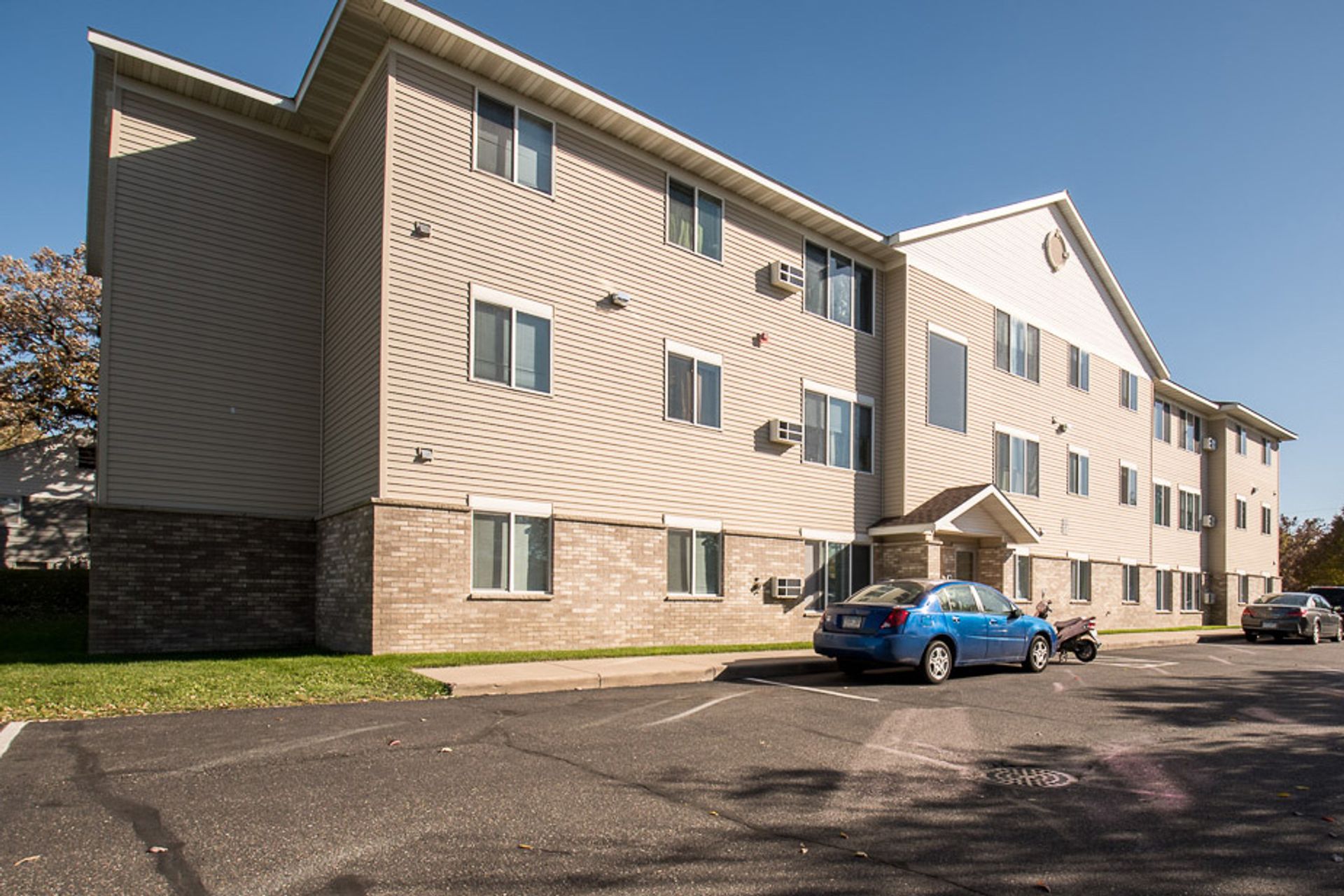 St. Cloud Apartment: 1700 University Dr SE