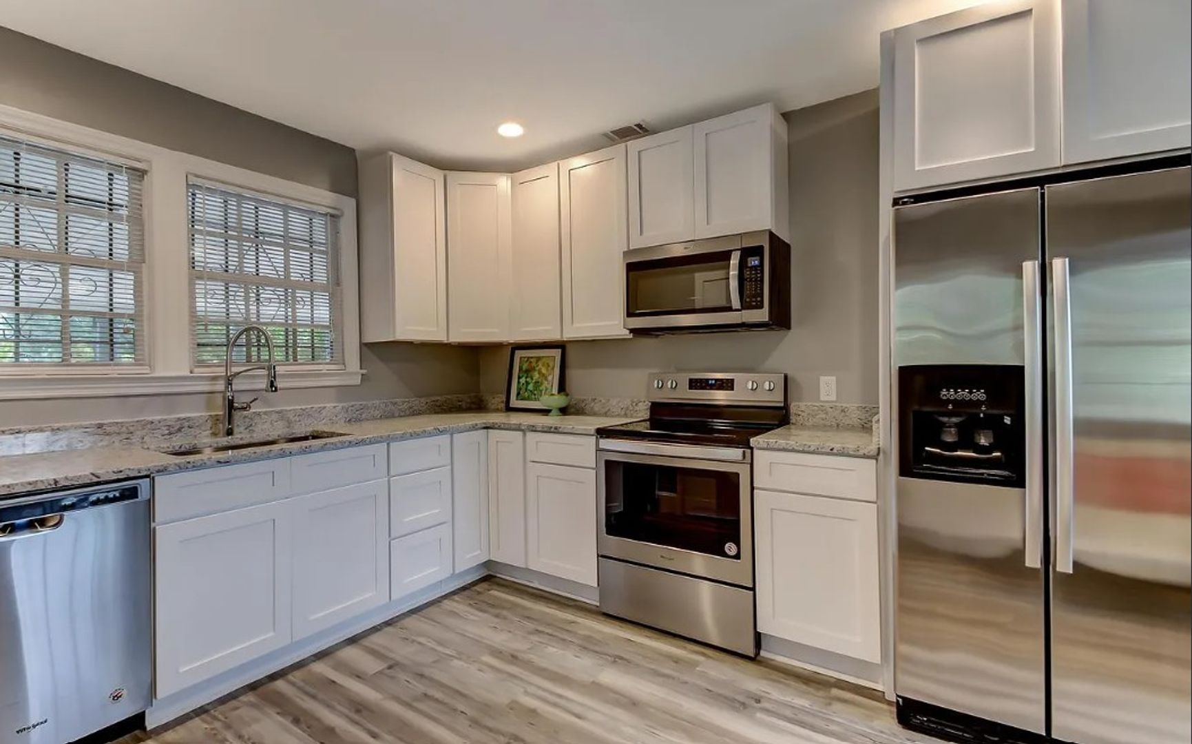 Savannah Apartment: 45 E 60th St Unit 3 - Ardsley Retreat