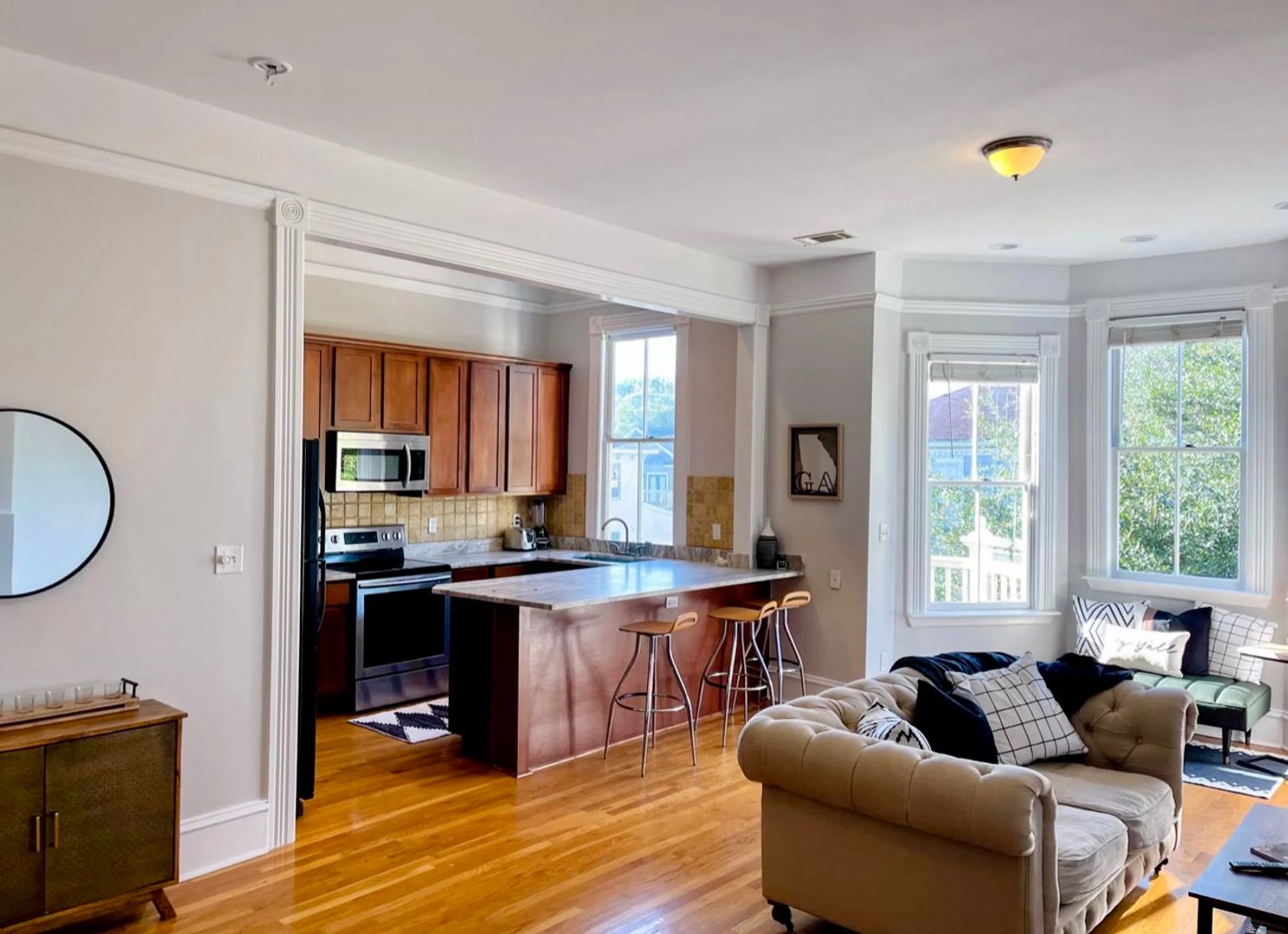 Savannah Apartment: 214 E 32nd St