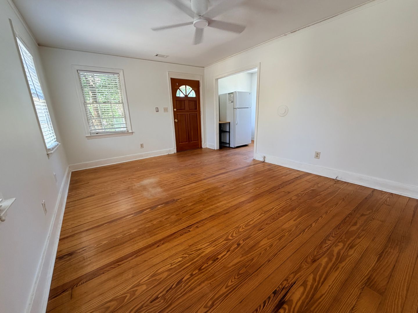 Savannah House: 714 E 54th St Unit A