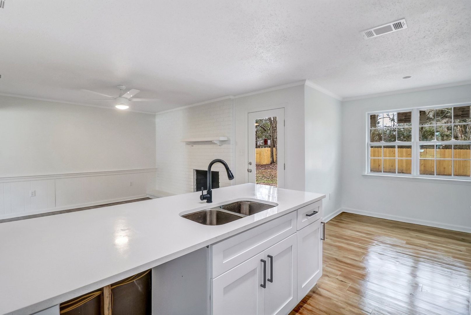 Savannah House: 29 Beaver Run Dr