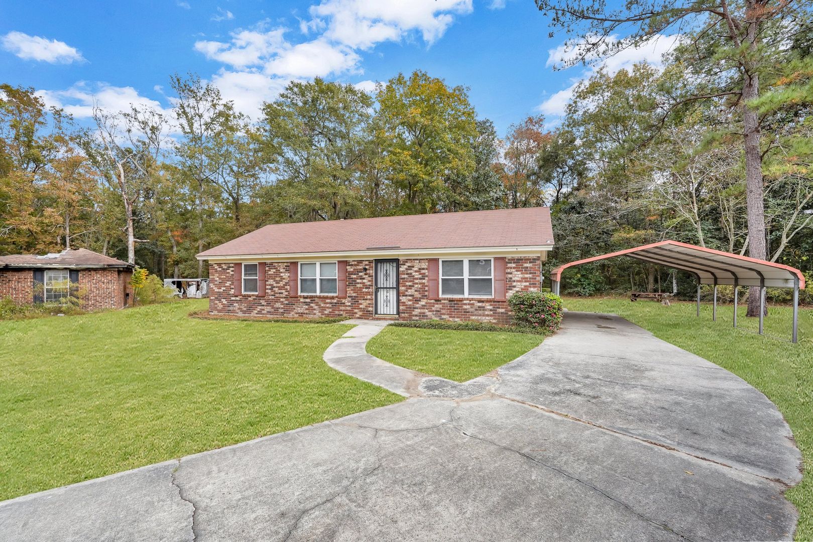 Savannah House: 5 Holiday Ct