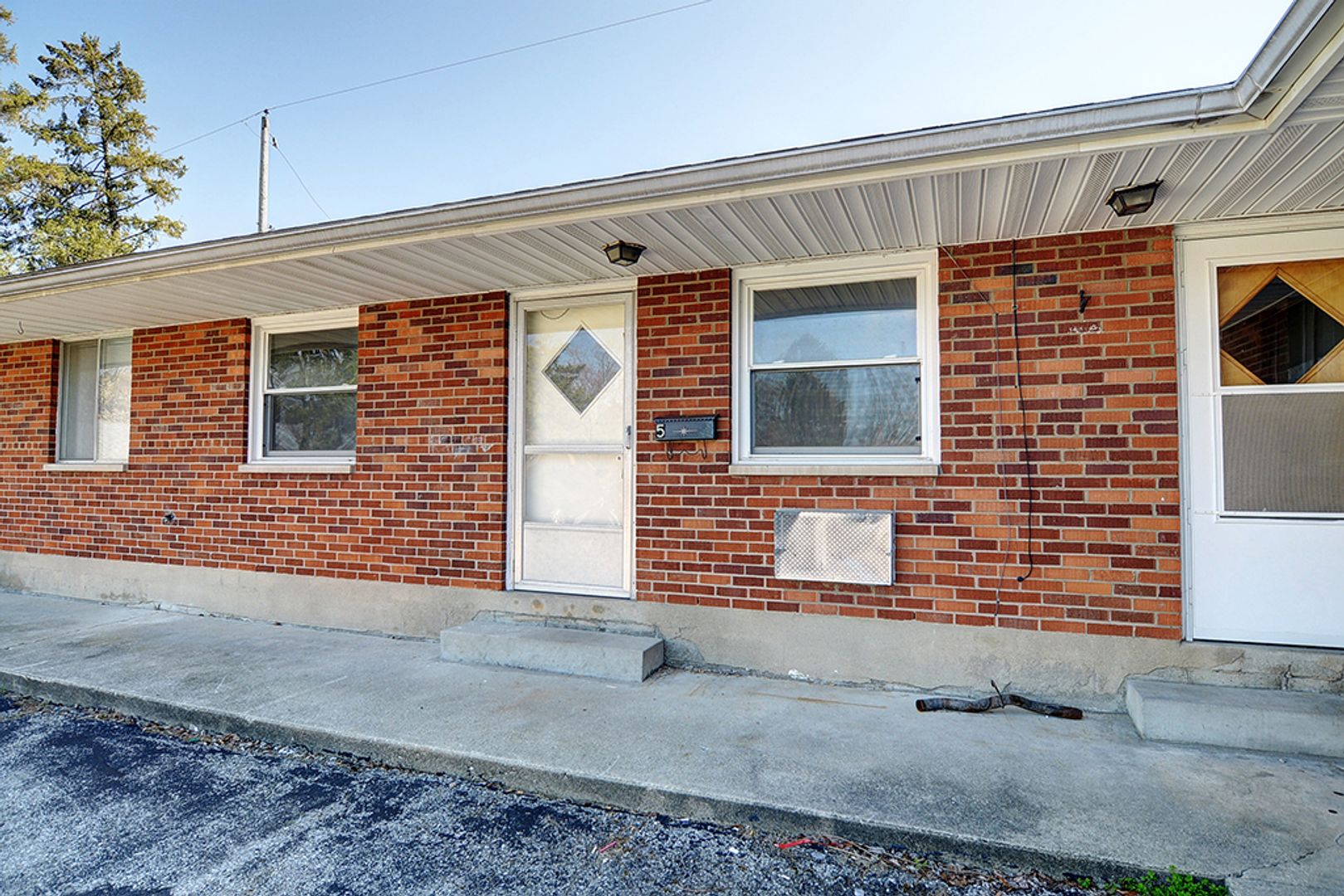 ENGLEWOOD Apartment: 322-326 Heather Street