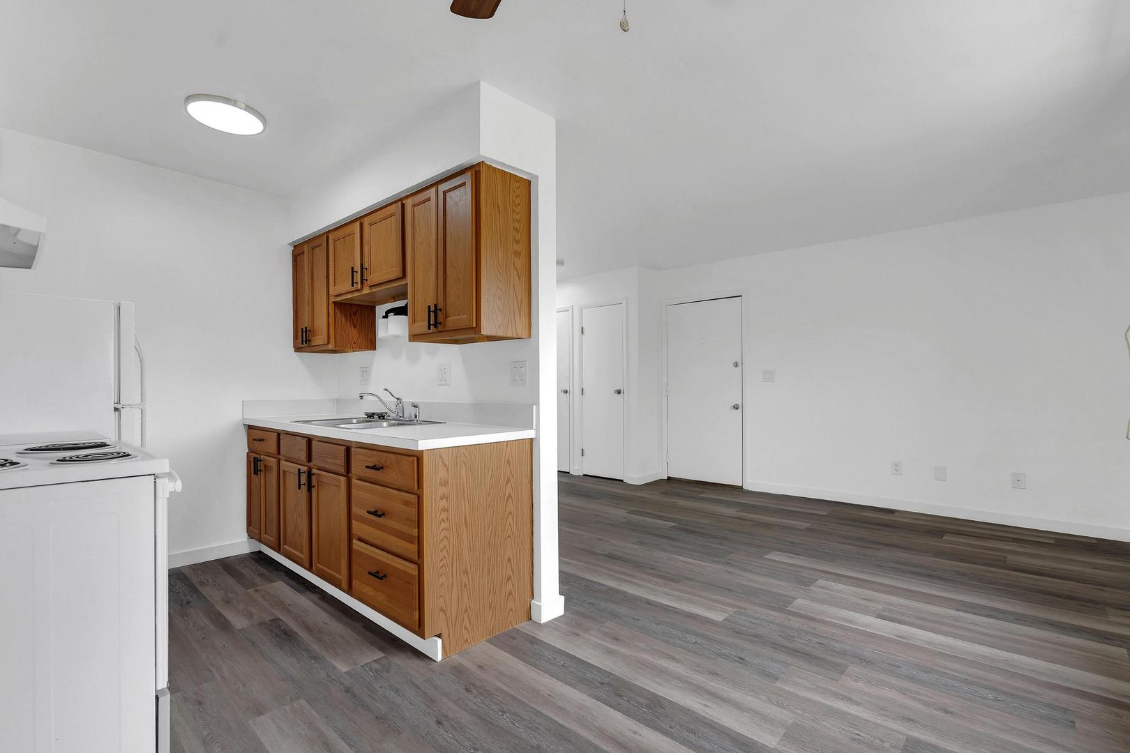 Xenia Apartment: 1151-1185 Frederick Drive