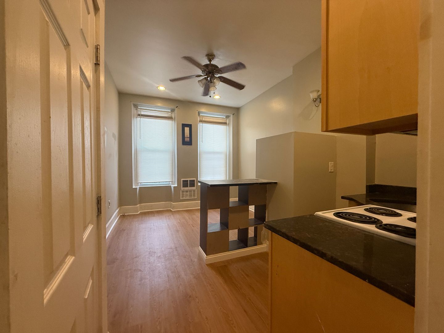 Philadelphia Apartment: 1828 w diamond st