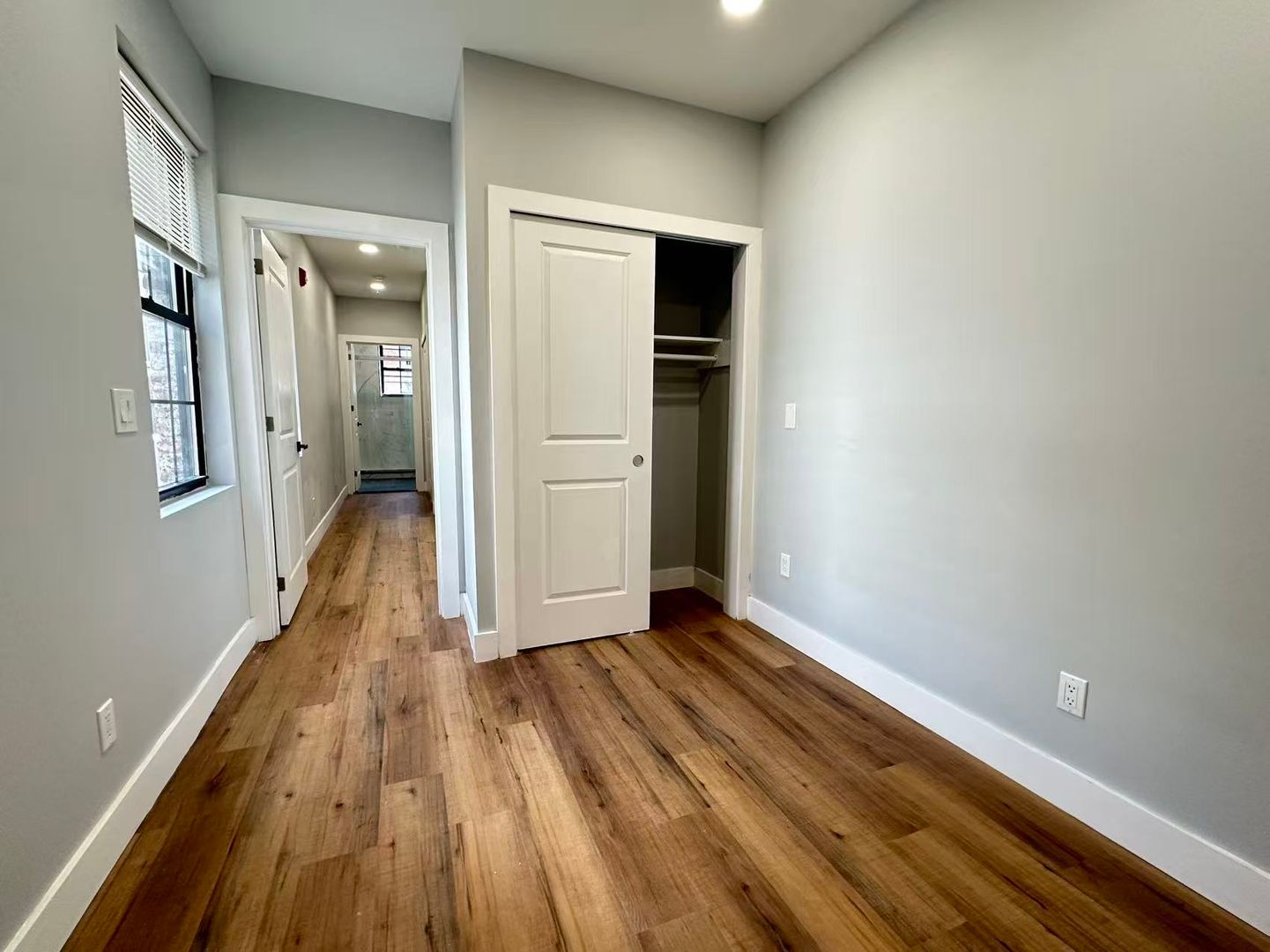 Philadelphia Apartment: 29 S 2nd st